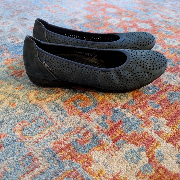 Mephisto Women's 8 Elsie Perf Perferated Ballet Flats Leather Blue - Picture 4 of 9
